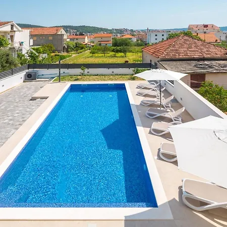 Apollo 3 Apartamento *