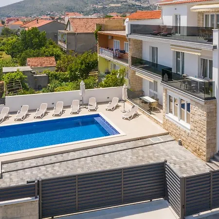 Apartamento Apollo 3 *